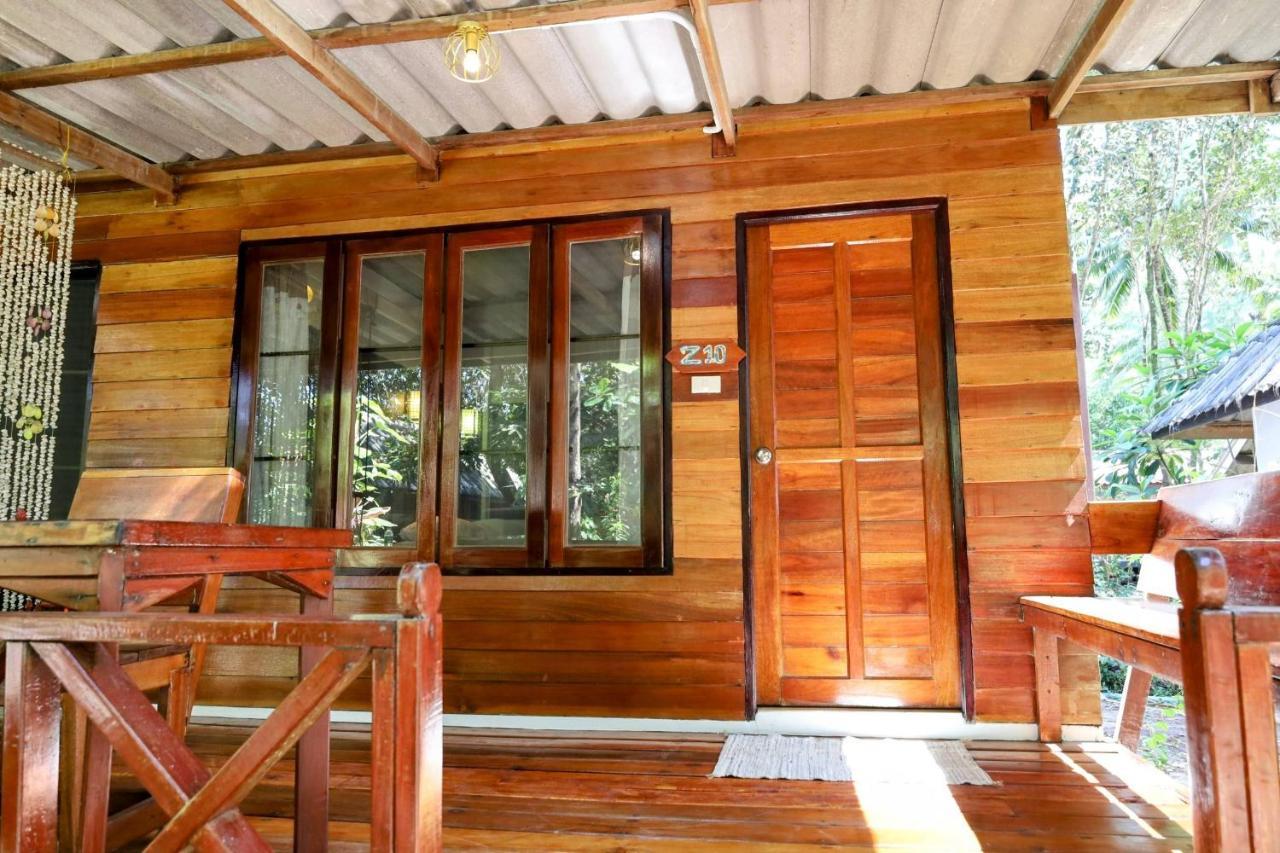 Ziggy Stardust Hotel Koh Phayam Buitenkant foto