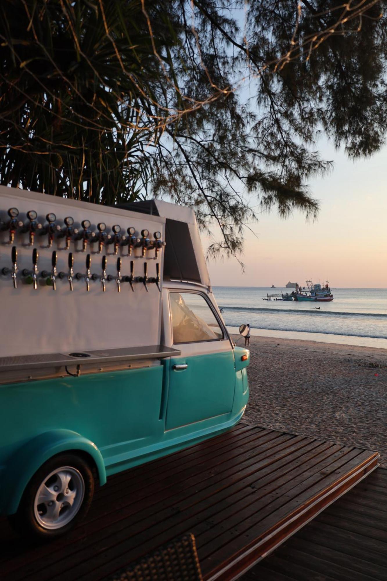 Ziggy Stardust Hotel Koh Phayam Buitenkant foto