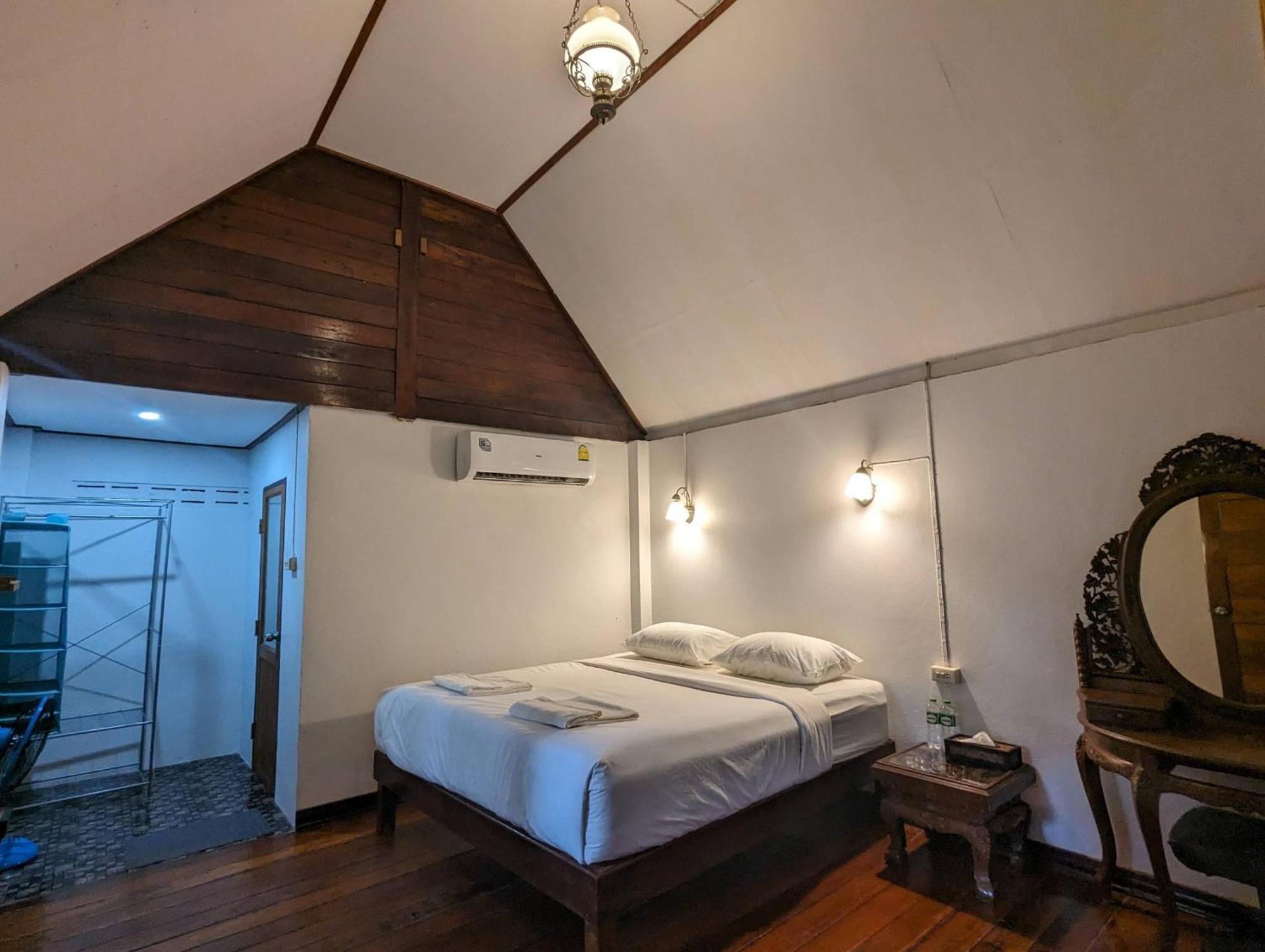 Ziggy Stardust Hotel Koh Phayam Buitenkant foto