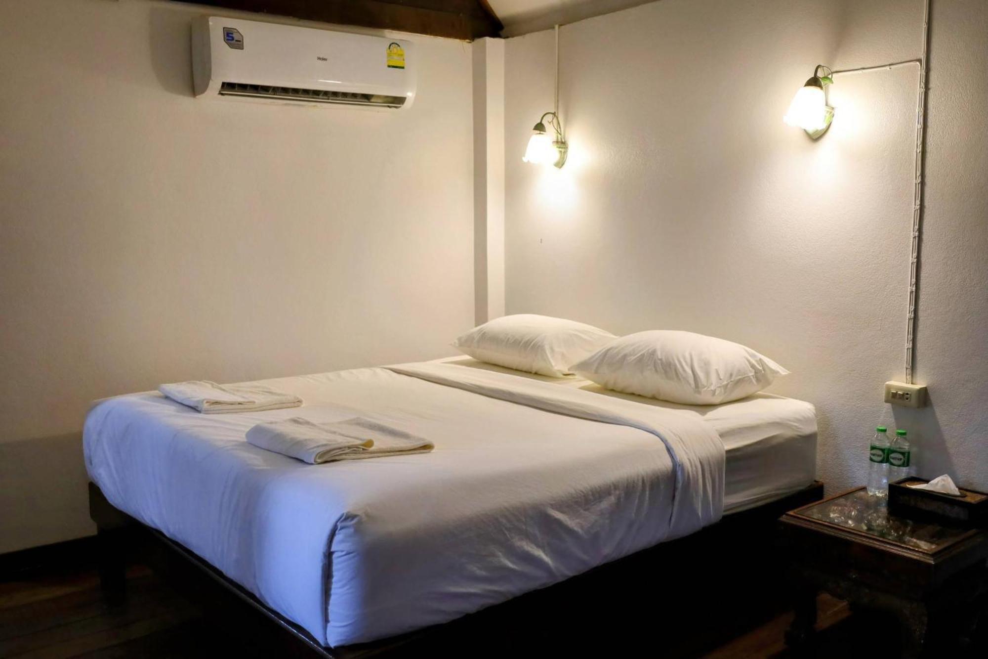 Ziggy Stardust Hotel Koh Phayam Kamer foto