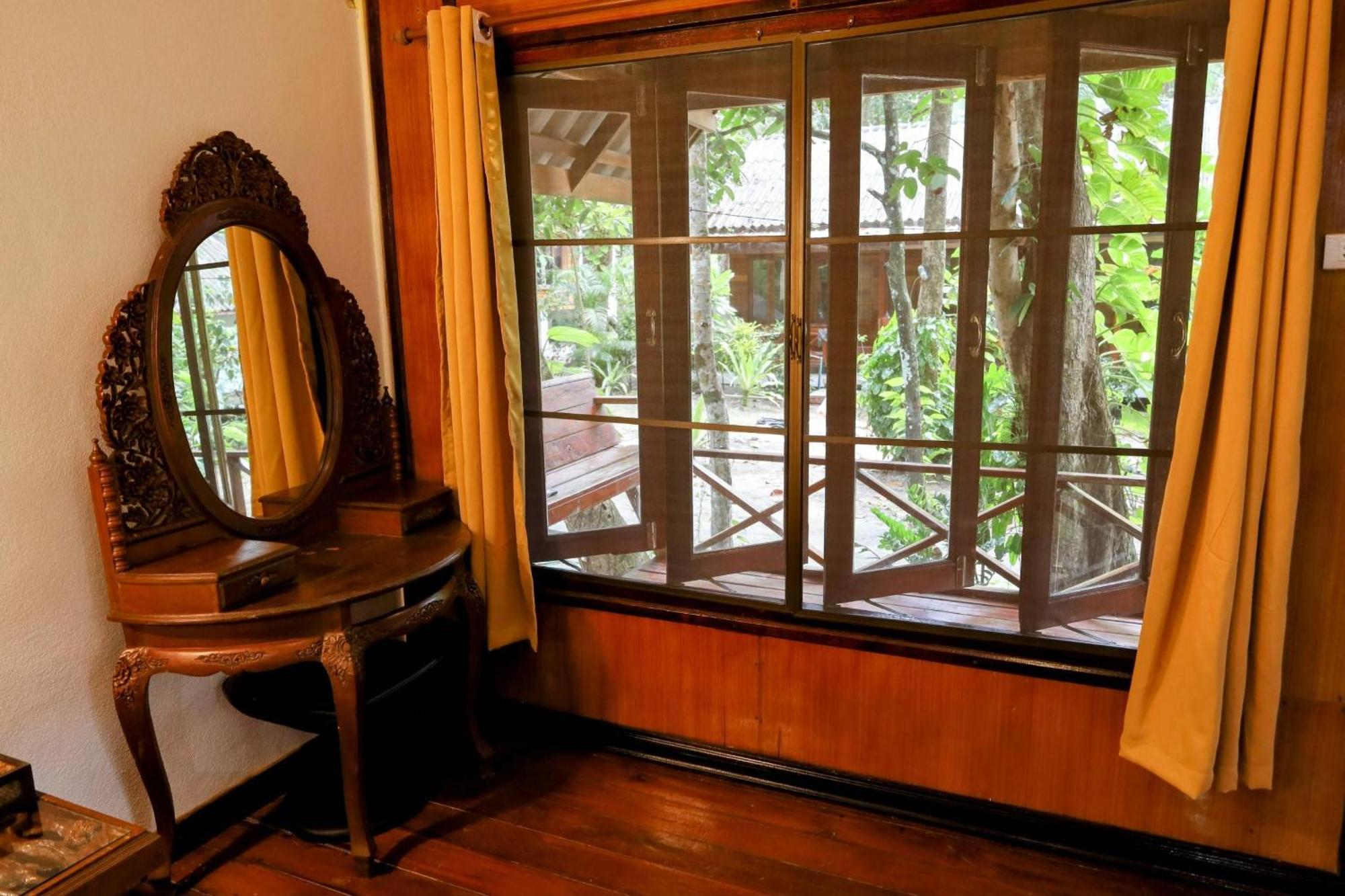 Ziggy Stardust Hotel Koh Phayam Kamer foto