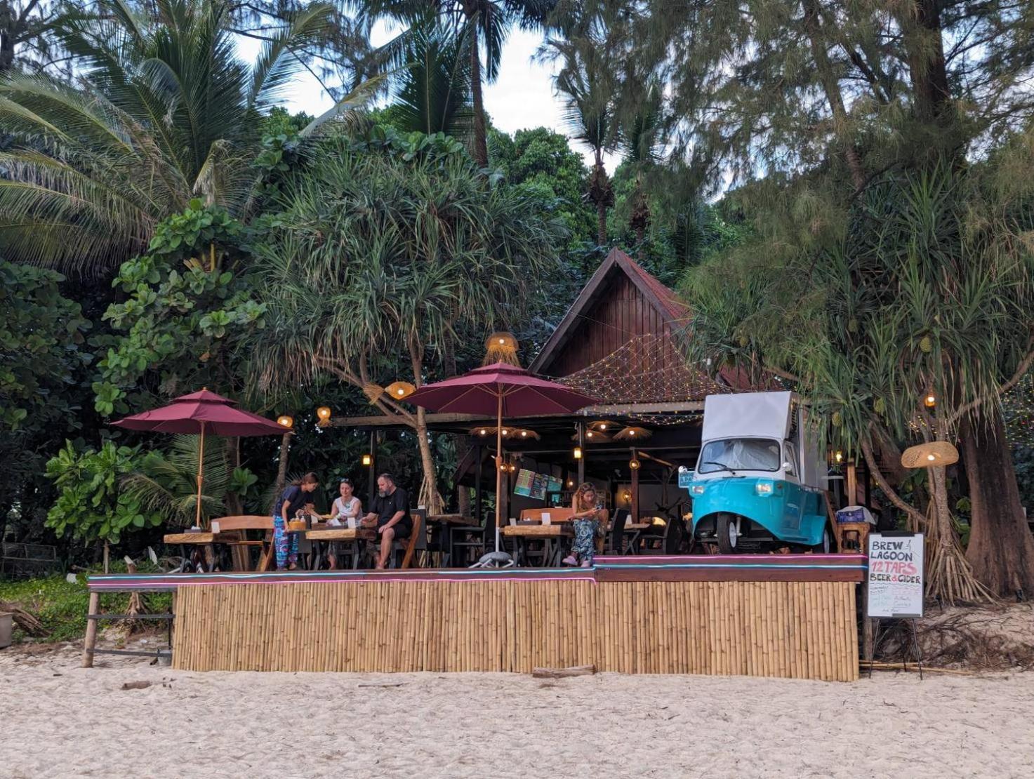 Ziggy Stardust Hotel Koh Phayam Buitenkant foto