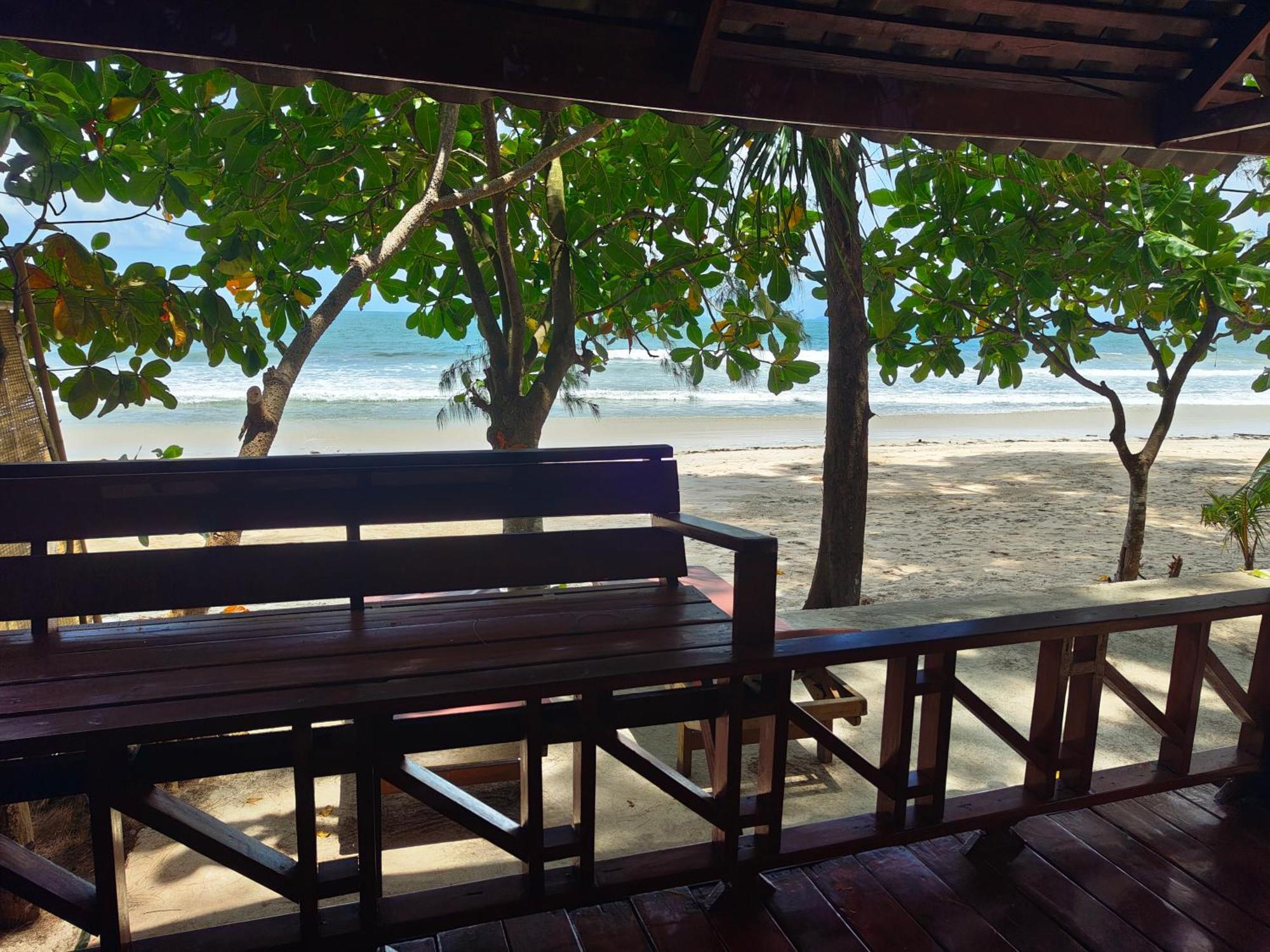 Ziggy Stardust Hotel Koh Phayam Buitenkant foto