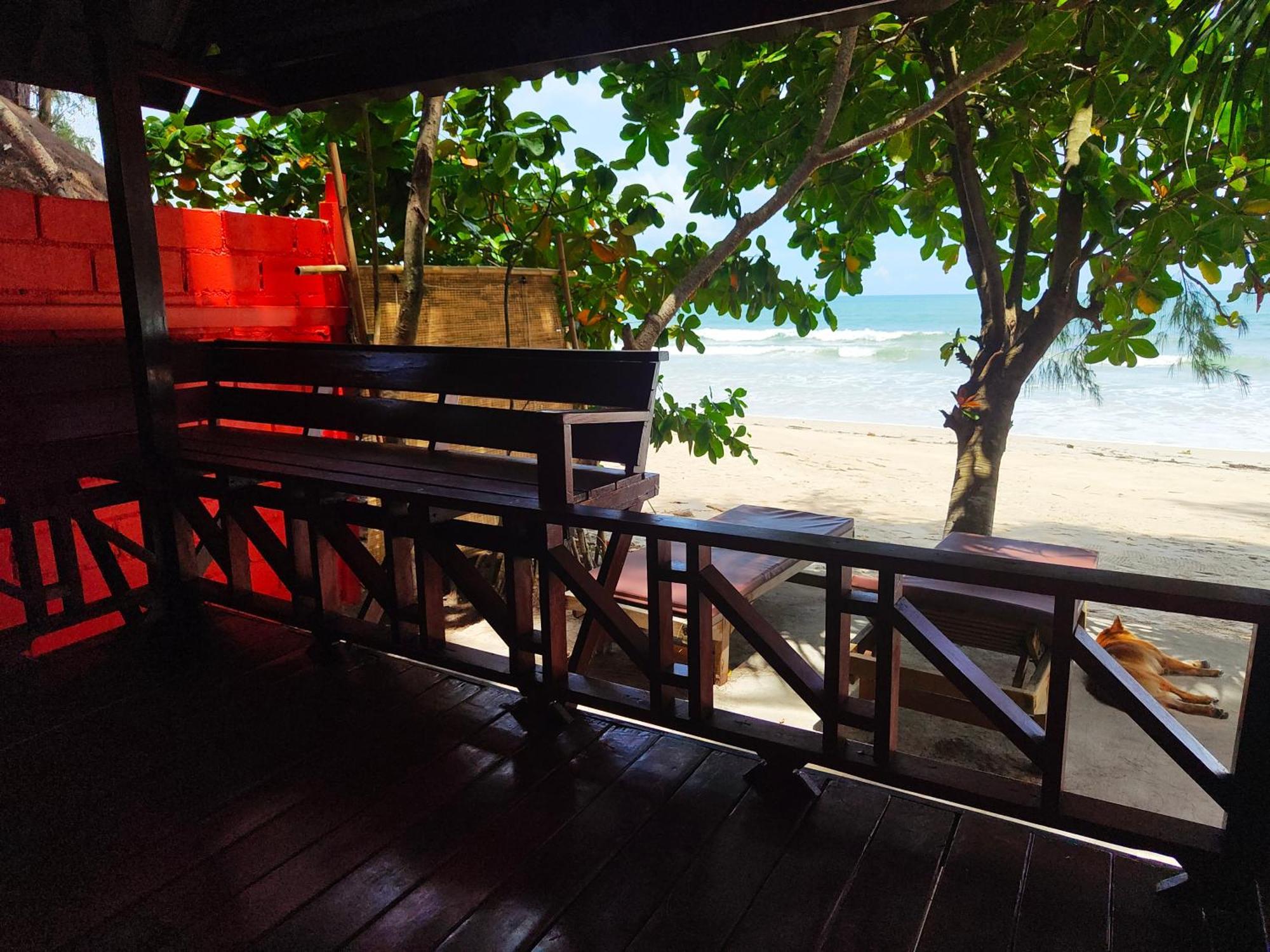 Ziggy Stardust Hotel Koh Phayam Buitenkant foto