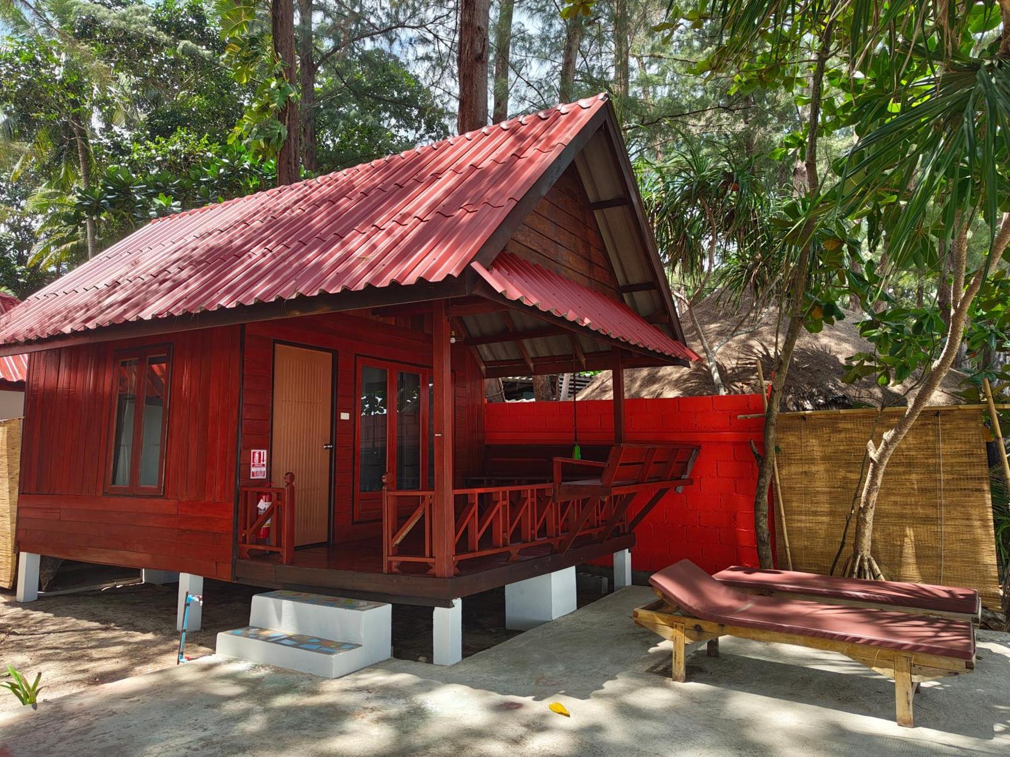 Ziggy Stardust Hotel Koh Phayam Buitenkant foto
